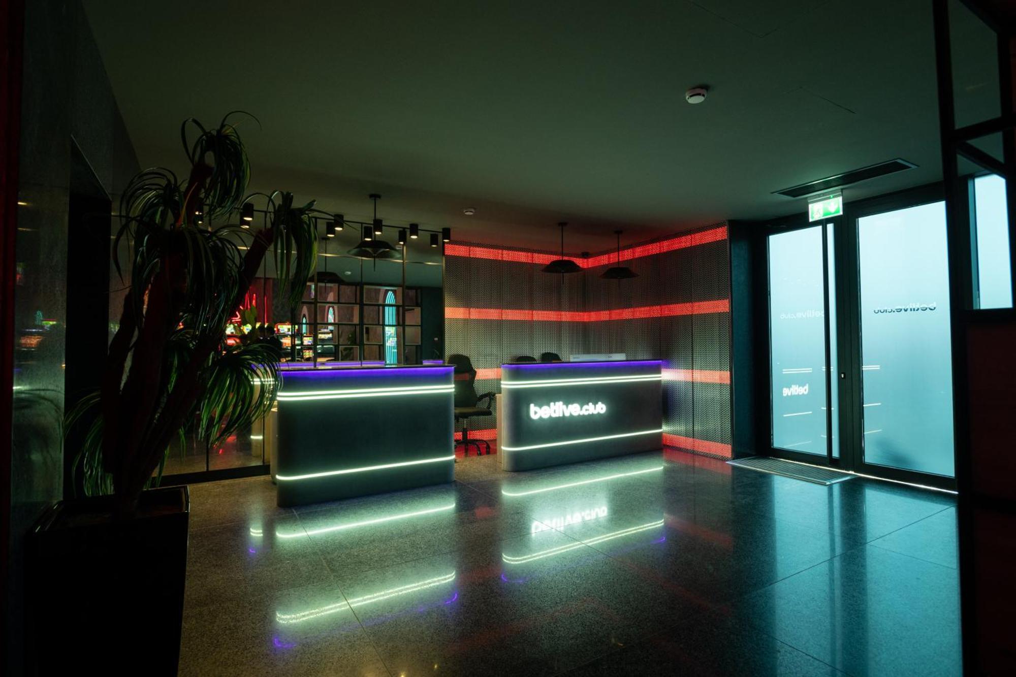 Bet25 Hotel Batumi Esterno foto