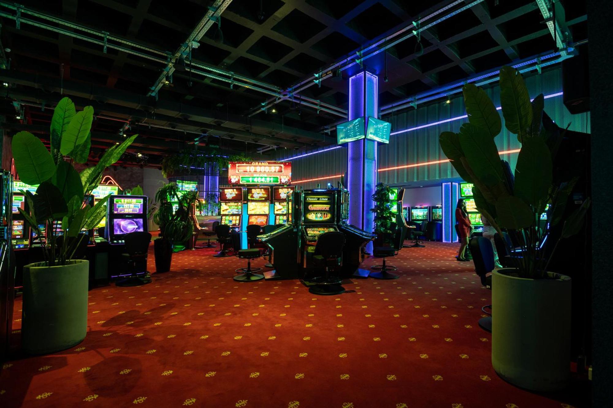 Bet25 Hotel Batumi Esterno foto